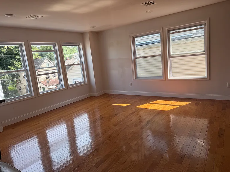 95 Ellis Ave #2 — Photo 5