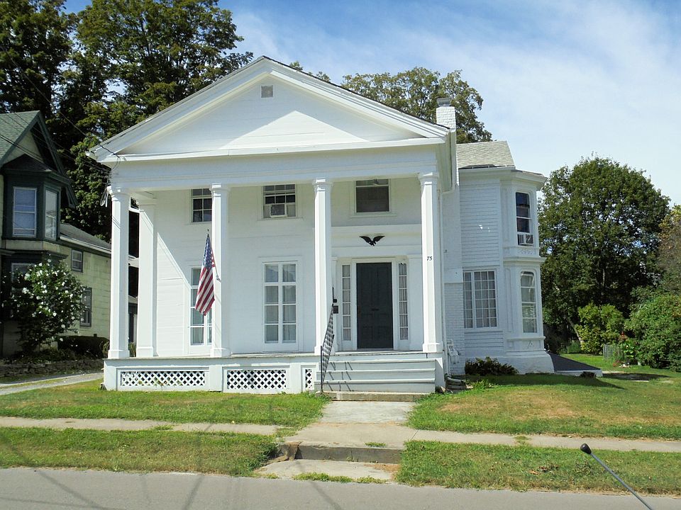 1st image of 75 2nd St