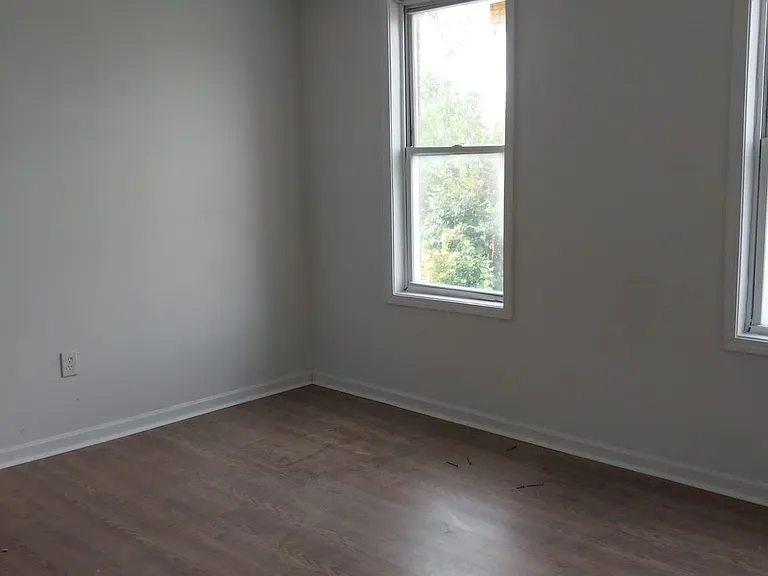 3015 Rayner Ave — Photo 7