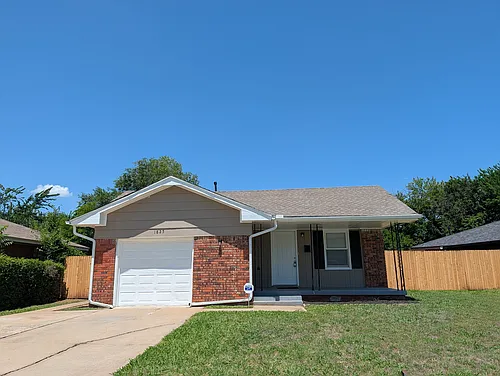1825 Meyers Pl Photo 1