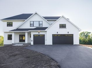 884 Gavin Pass, Hudson, WI 54016