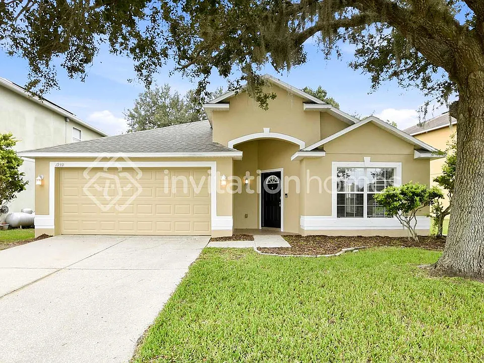 1939 Darlin Cir