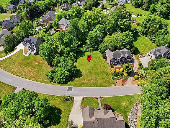 3rd image of 42 Riverside Dr