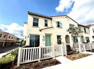 979 W Clover Ave, Rialto, CA 92376
