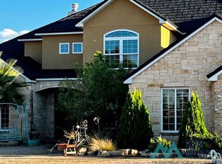 705 E Chapman Rd, Carlsbad, NM 88220