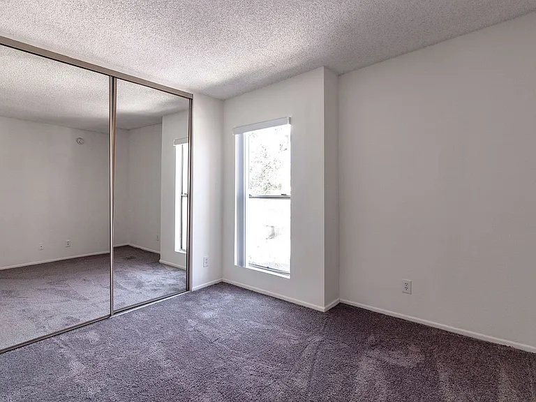 10934 Huston St #109 — Photo 9