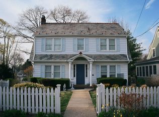 33 Oakland St, Huntington, NY