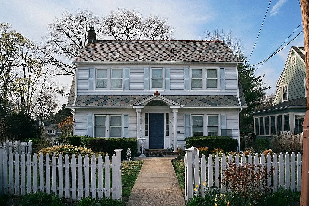 33 Oakland St photo 1