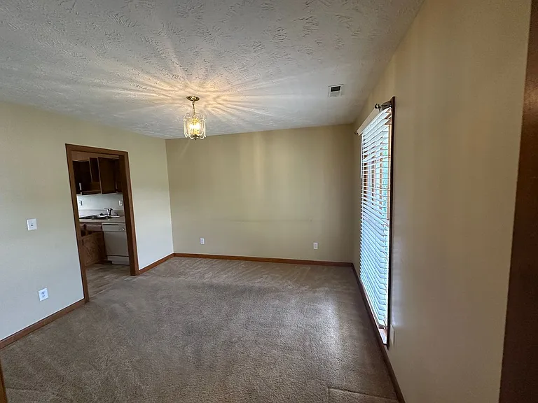 7850 Penelope Dr — Photo 8