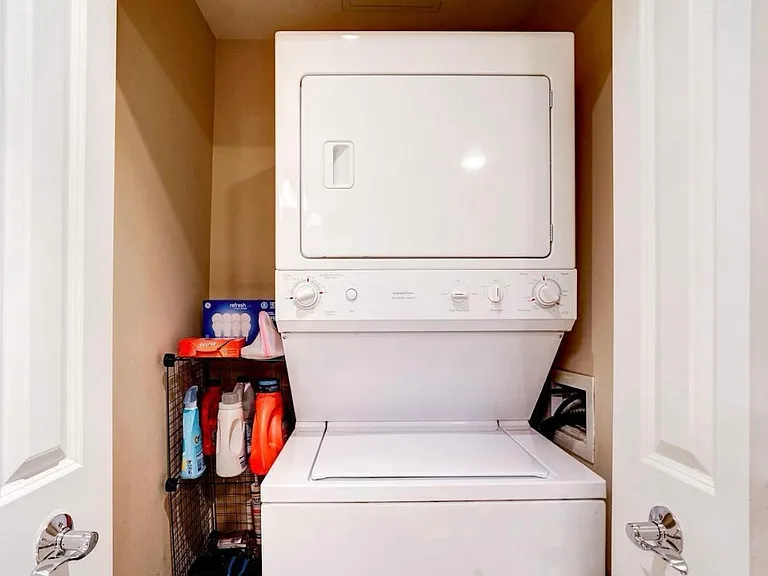 888 N Quincy St #813 — Photo 11