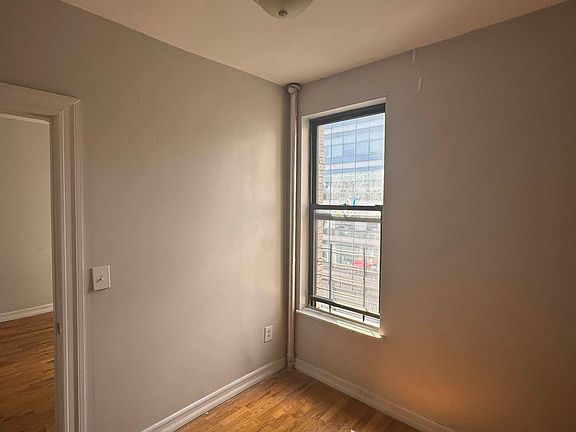 5th image of 27 Audubon Ave #22