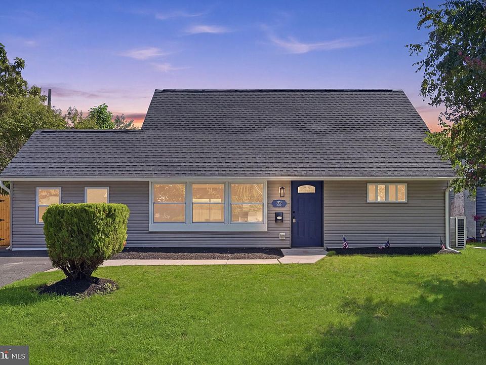 1st image of 32 Iris Rd