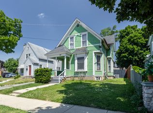 464 Enterprise St, Elgin, IL 60120