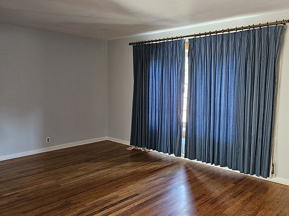 4th image of 2415 S Lumber St