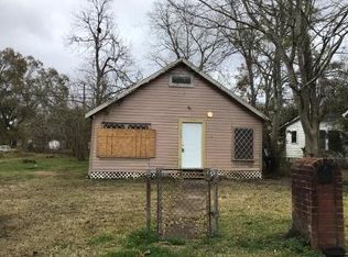 2499 Buchanan St, Beaumont, TX 77703