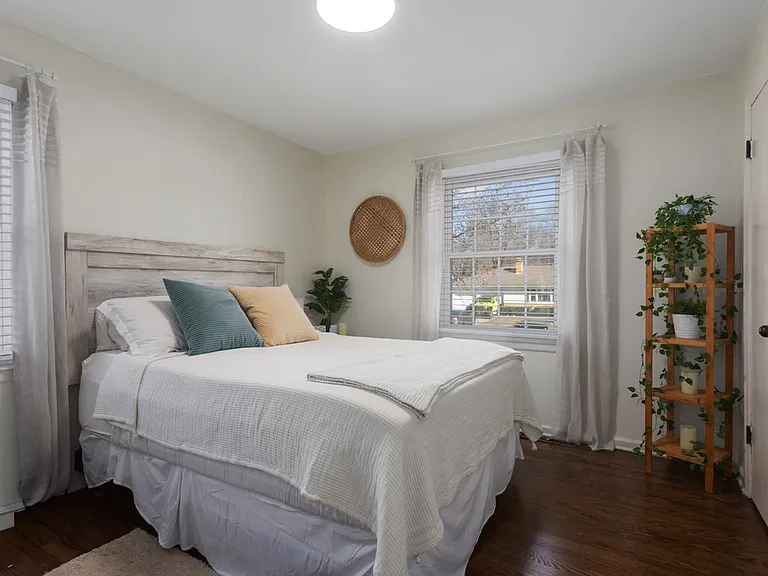 3314 NE Mohawk Ln — Photo 8