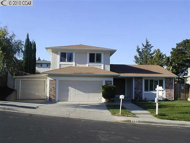 3230 Westbourne Dr photo 1