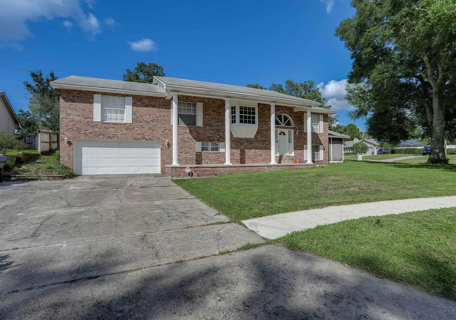 5212 Abelia Dr — Photo 2