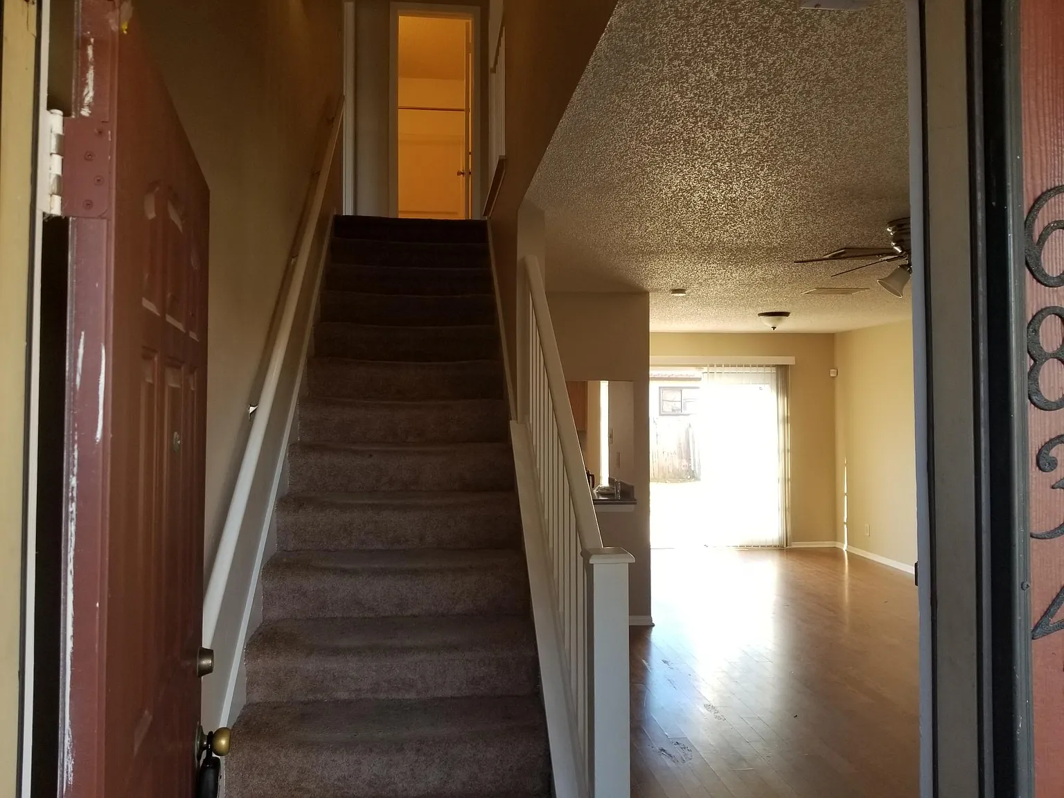 3 bed, 2.5 bath, 1582 sqft, $1,795 — Photo 3