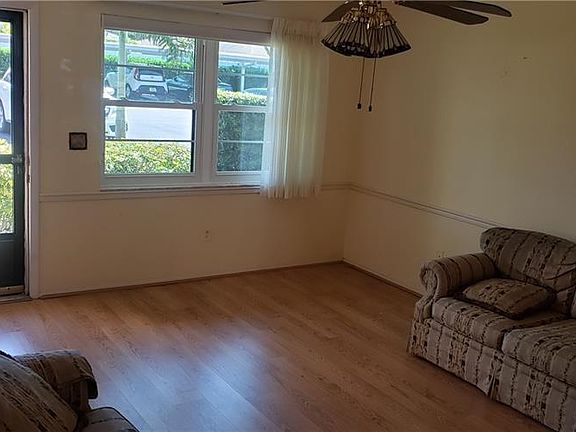 5th image of 6080 80th St N Unit 111