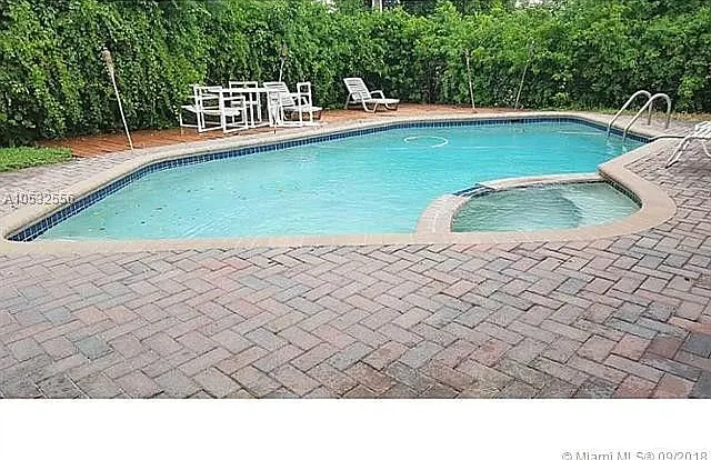 4 bed, 1500 sqft, $4,500 — Photo 3