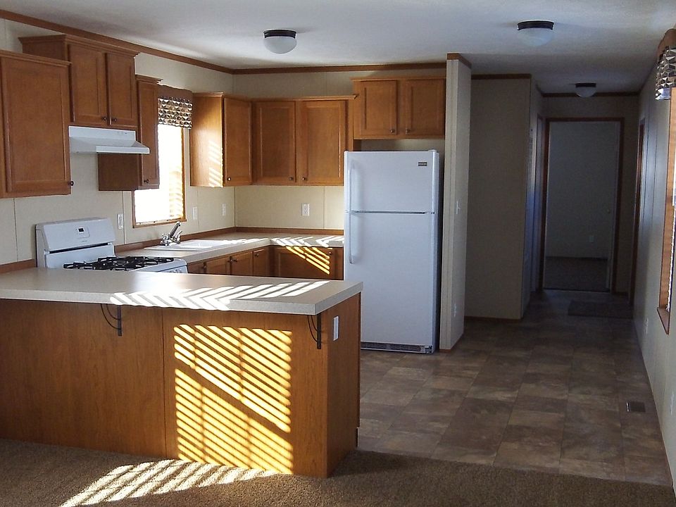 2nd image of 177 N Center St Trlr 4