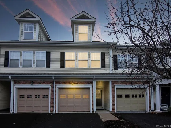 50 Park Place Circle #50, West Hartford, CT 06110