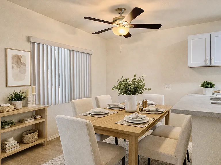 1810 W Sallie Ln #M10 — Photo 2