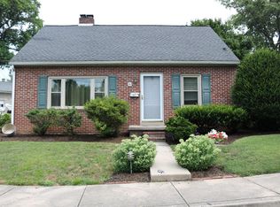 20 Penn Ave, Ephrata, PA 17522