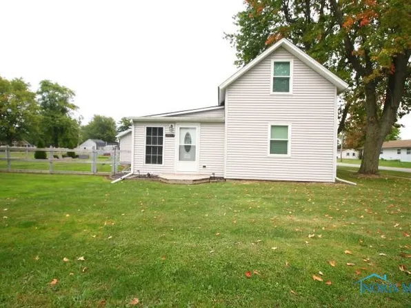 101 Stahl St, Bradner, OH 43406