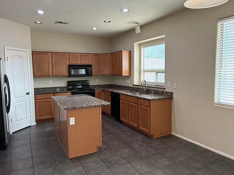 2217 W Steed Rdg — Photo 14