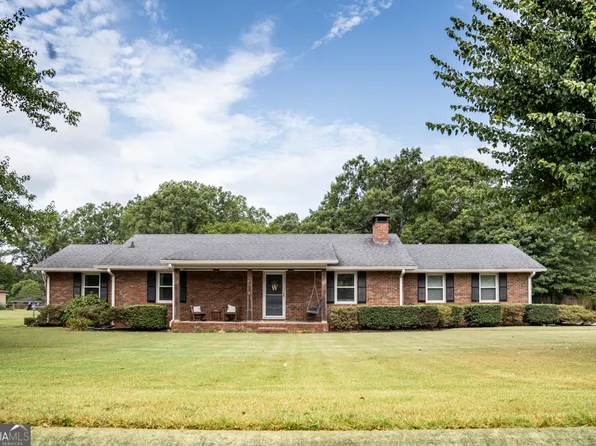 24 Skyview Cir, Cartersville, GA 30120