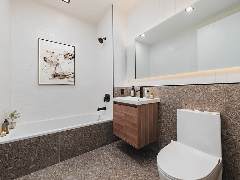 26-25 4th St #718 — Photo 7