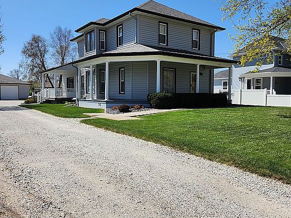 3rd image of 251 W Fairview St