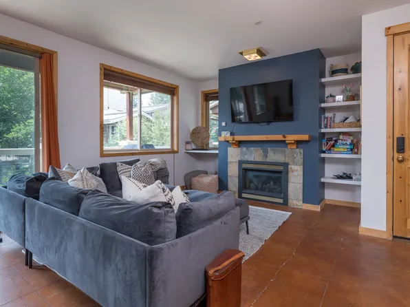 120 Flower Dr E, Ketchum, ID 83340