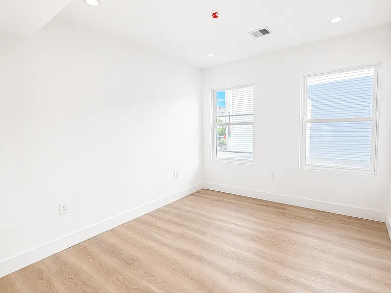 275 Shrewsbury St #1 — Photo 15