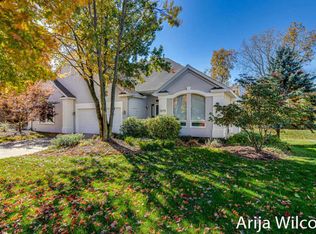 1075 Dogwood Meadows Dr SE, Ada, MI
