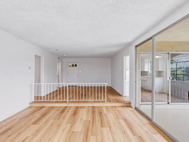 808 Princeton St #D — Photo 9