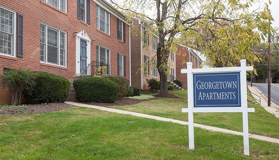 955 Donaghe St APT 4, Staunton, VA 24401 Zillow