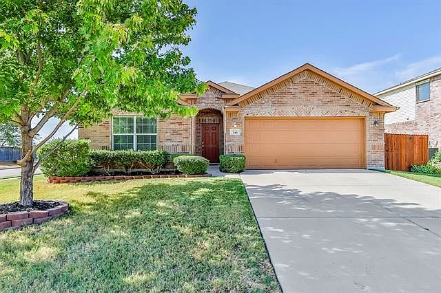1st image of 745 Redwing Dr