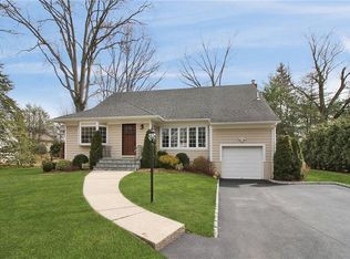 38 James Dr, New Rochelle, NY 10804