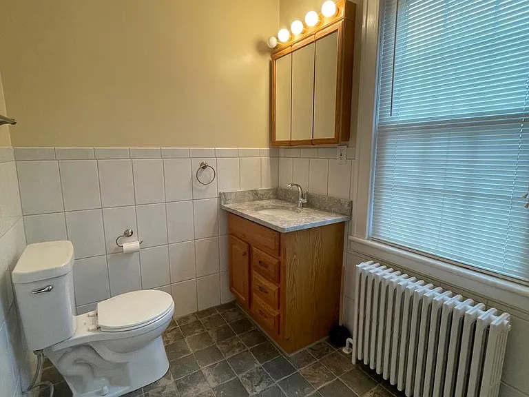22 Cozzens Ave #1 — Photo 4