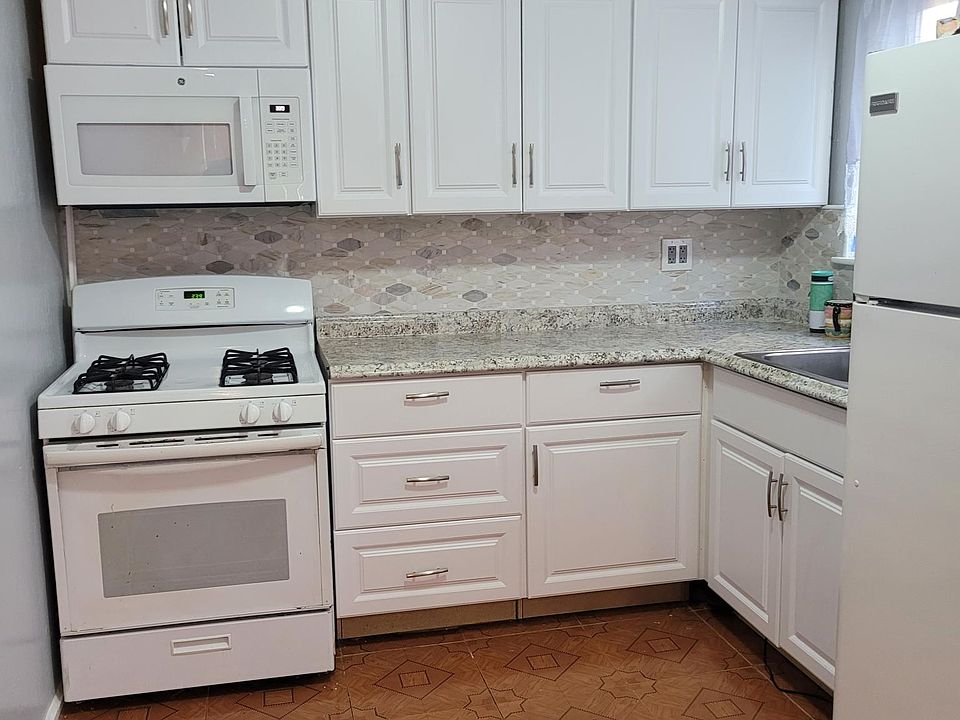 2nd image of 149-61 257th St Floor 1