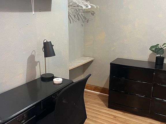 5th image of 4429 Wabash Ave #5