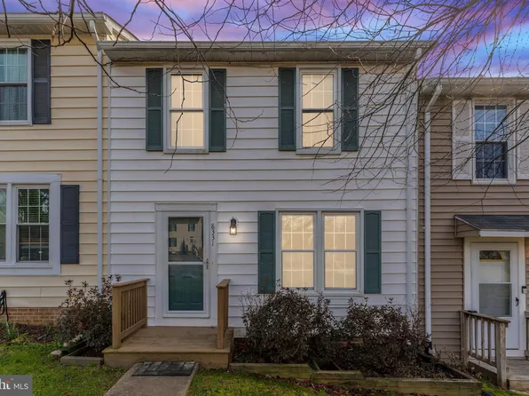 8331 Mauzy Sq, Marshall, VA 20115