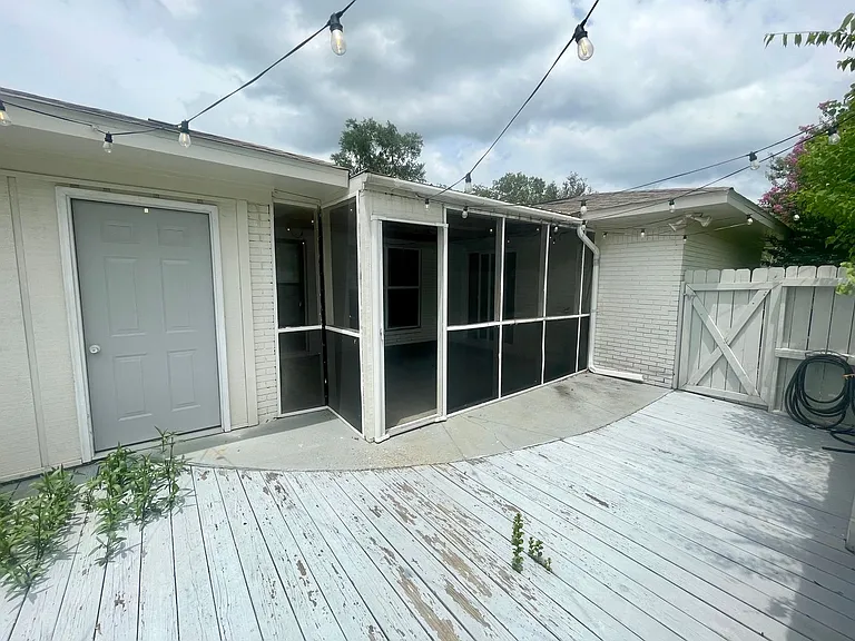 203 Cypress Dr — Photo 18