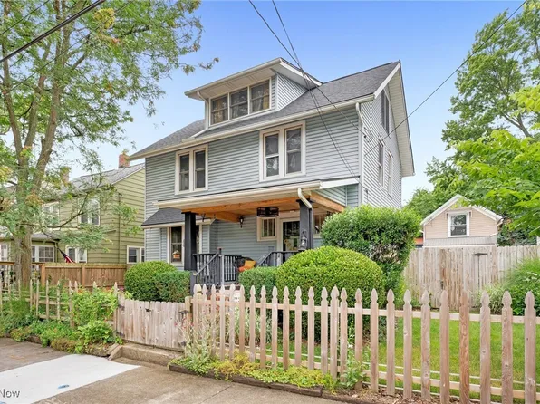 42 Charlotte St, Akron, OH 44303