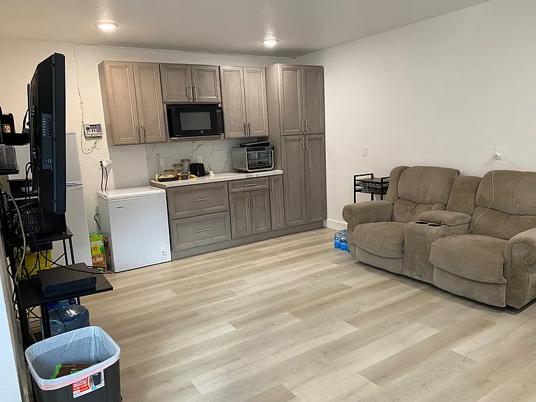 216 Westview Dr — Photo 30