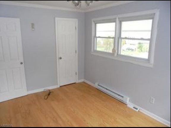 3rd image of 309 Beach St