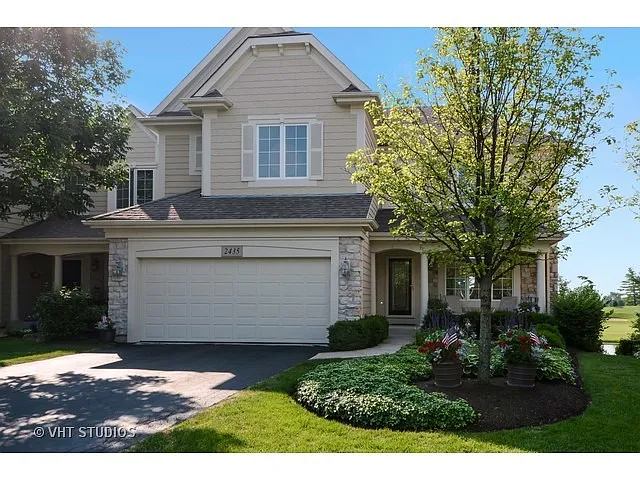 2435 Ridgewood Ct photo 1